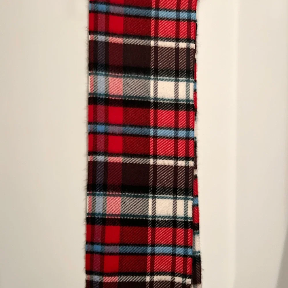 Authentic Burberry Plaid Wool Scarf - Picture 3 of 7